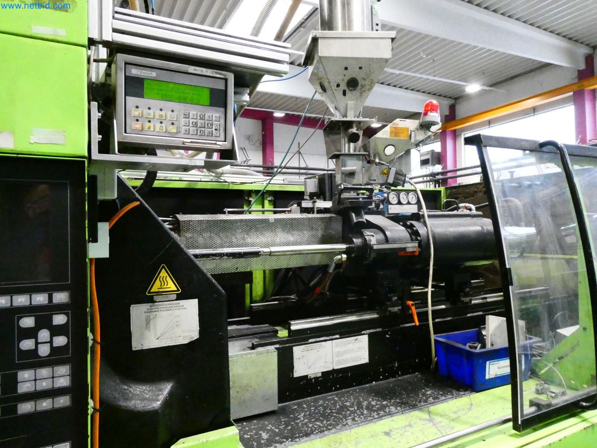 Engel Spritzgießmaschinen und Maschinen aus der Kunststoffindustrie-4
