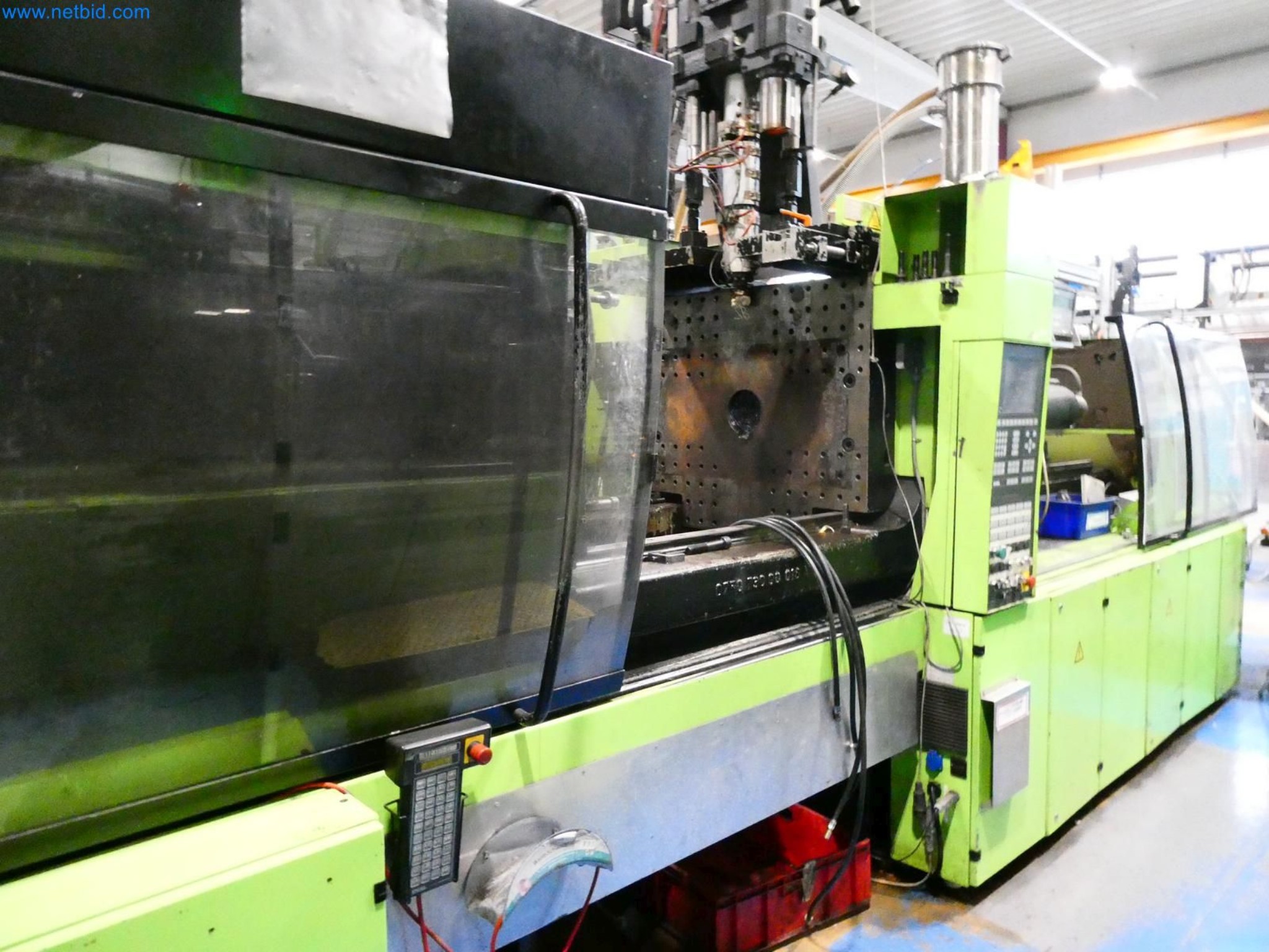 Engel Spritzgießmaschinen und Maschinen aus der Kunststoffindustrie-5