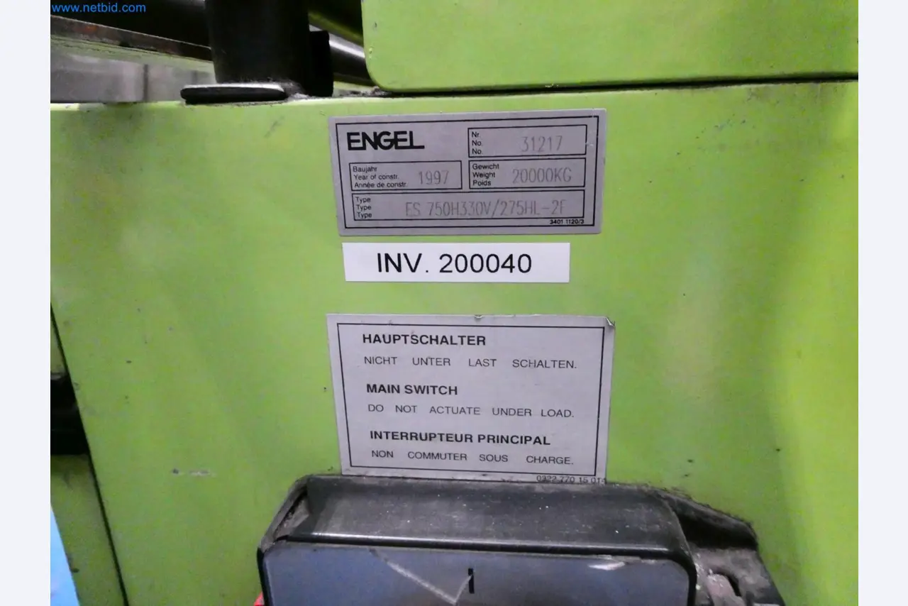 Engel Spritzgießmaschinen und Maschinen aus der Kunststoffindustrie-7