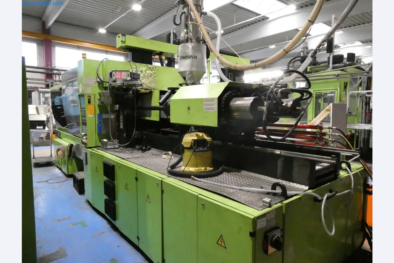 Engel Spritzgießmaschinen und Maschinen aus der Kunststoffindustrie-4