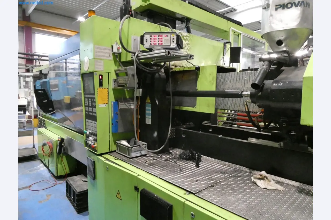 Engel Spritzgießmaschinen und Maschinen aus der Kunststoffindustrie-5