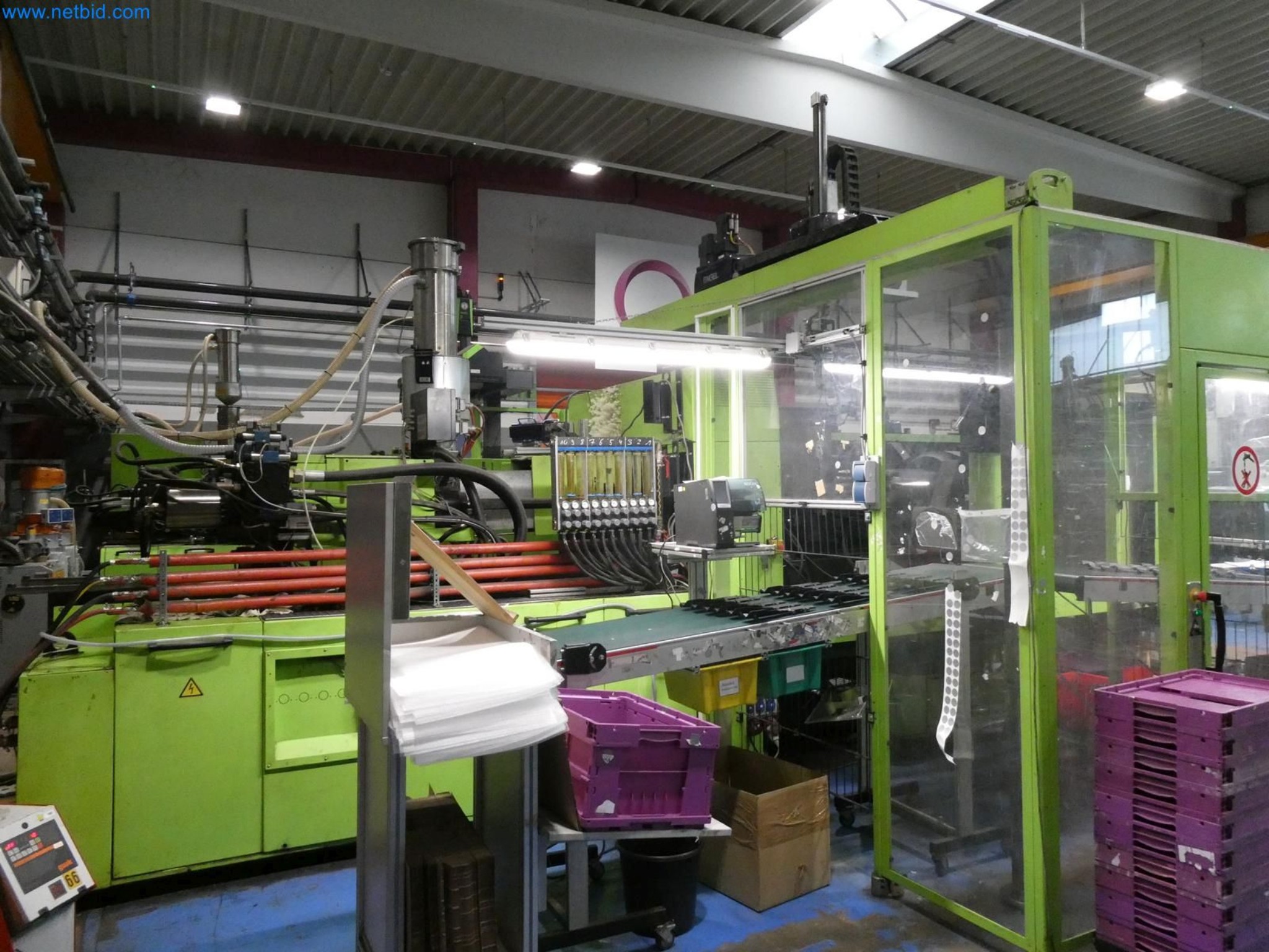 Engel Spritzgießmaschinen und Maschinen aus der Kunststoffindustrie-7