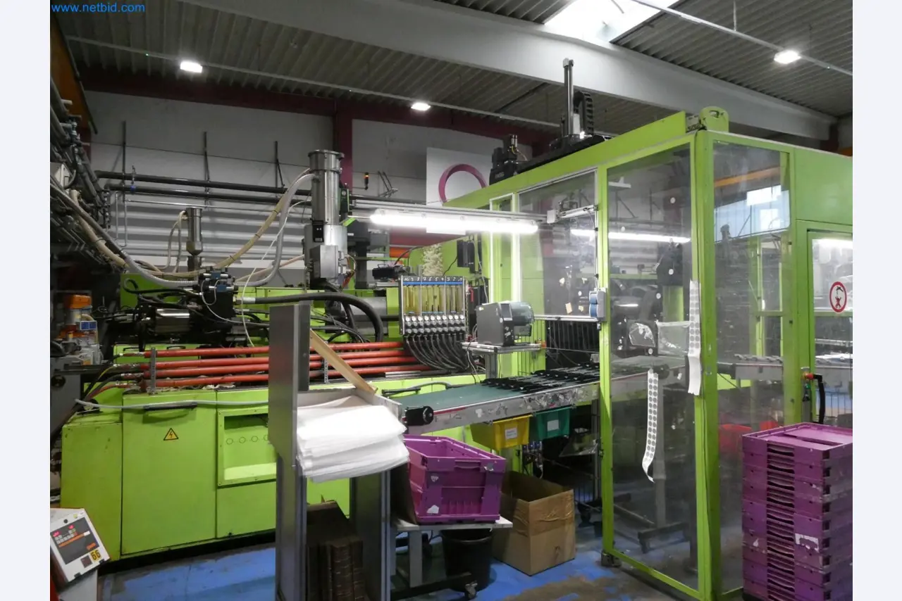 Engel Spritzgießmaschinen und Maschinen aus der Kunststoffindustrie-7