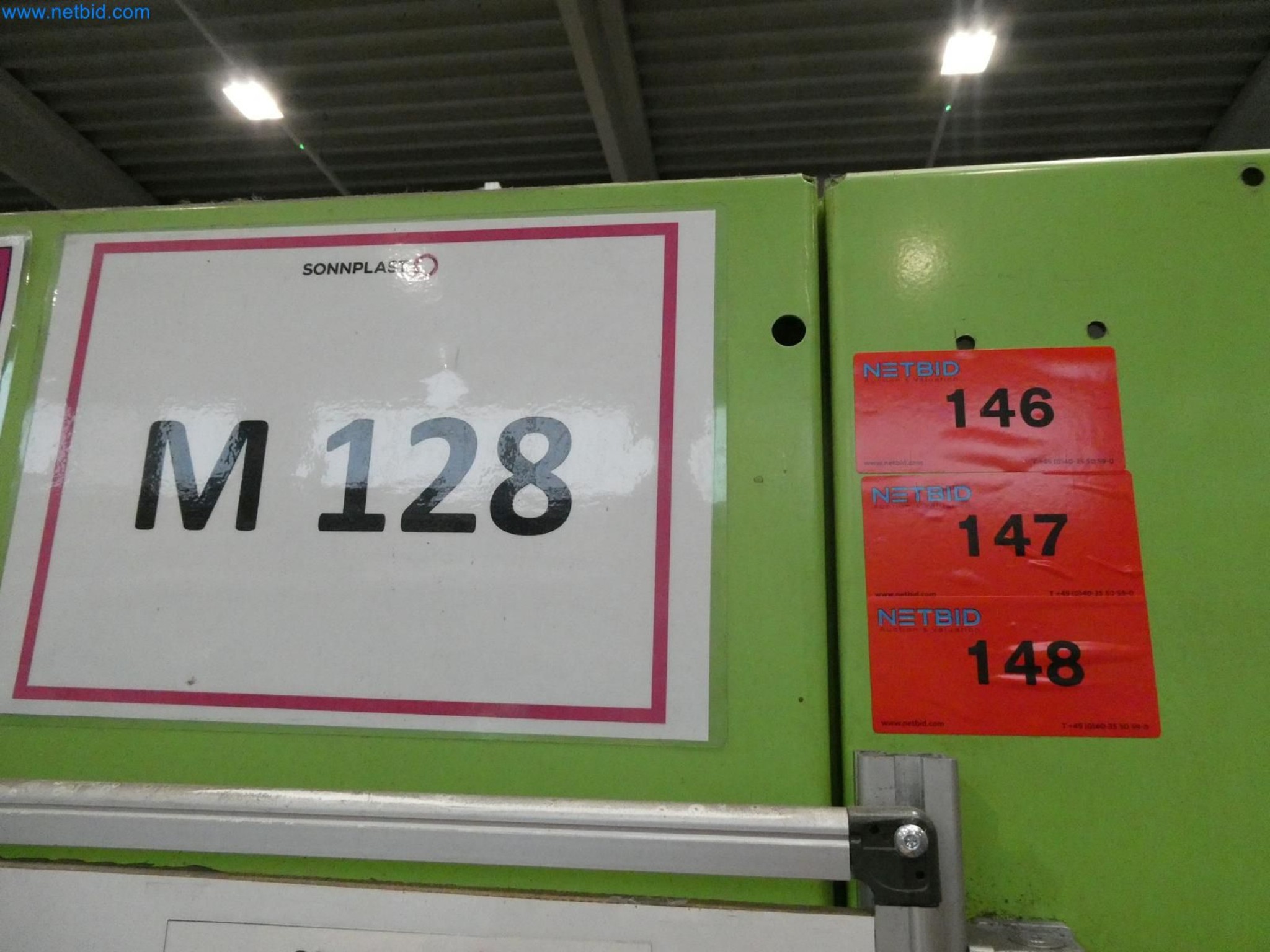 Engel Spritzgießmaschinen und Maschinen aus der Kunststoffindustrie-9