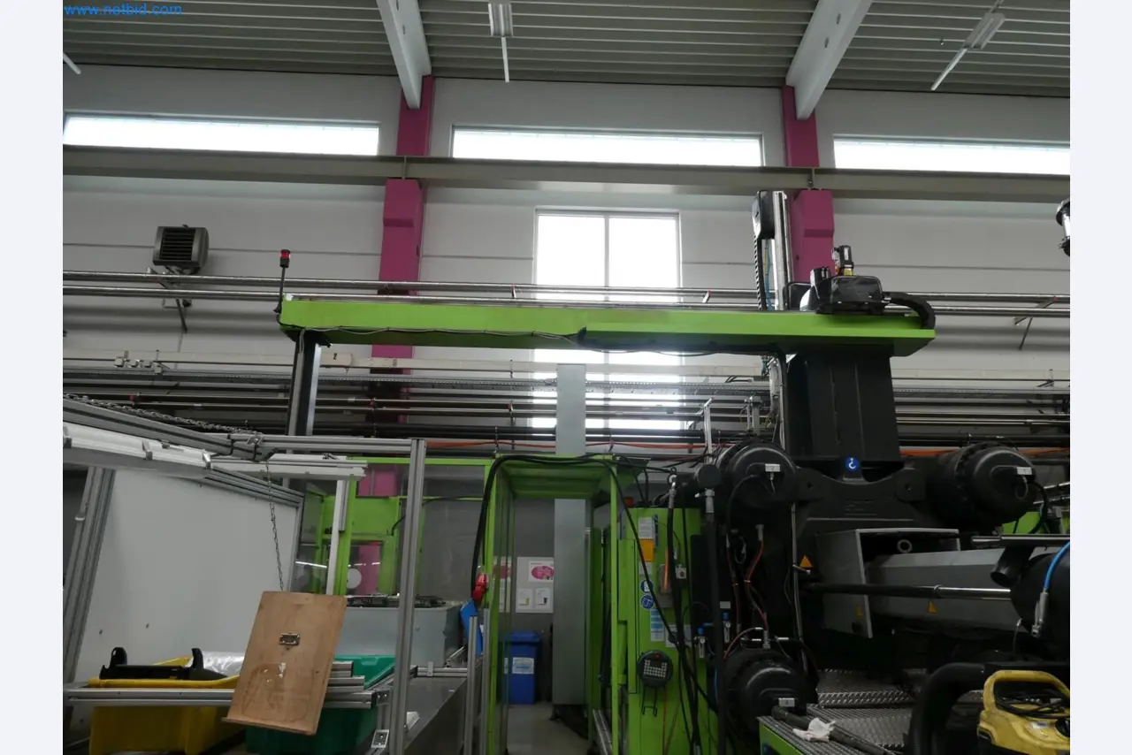 Engel Spritzgießmaschinen und Maschinen aus der Kunststoffindustrie-10