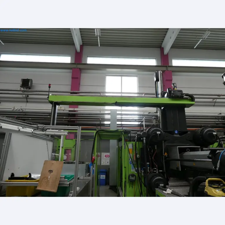 Engel Spritzgießmaschinen und Maschinen aus der Kunststoffindustrie-10