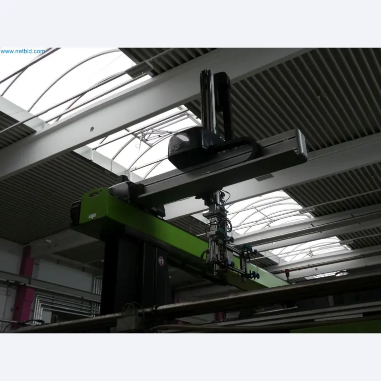 Engel Spritzgießmaschinen und Maschinen aus der Kunststoffindustrie-13