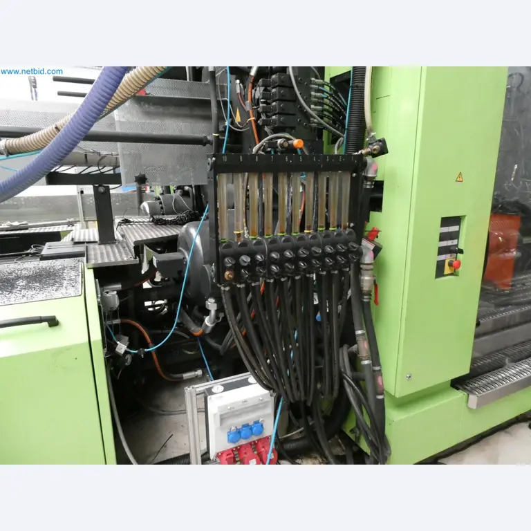 Engel Spritzgießmaschinen und Maschinen aus der Kunststoffindustrie-15