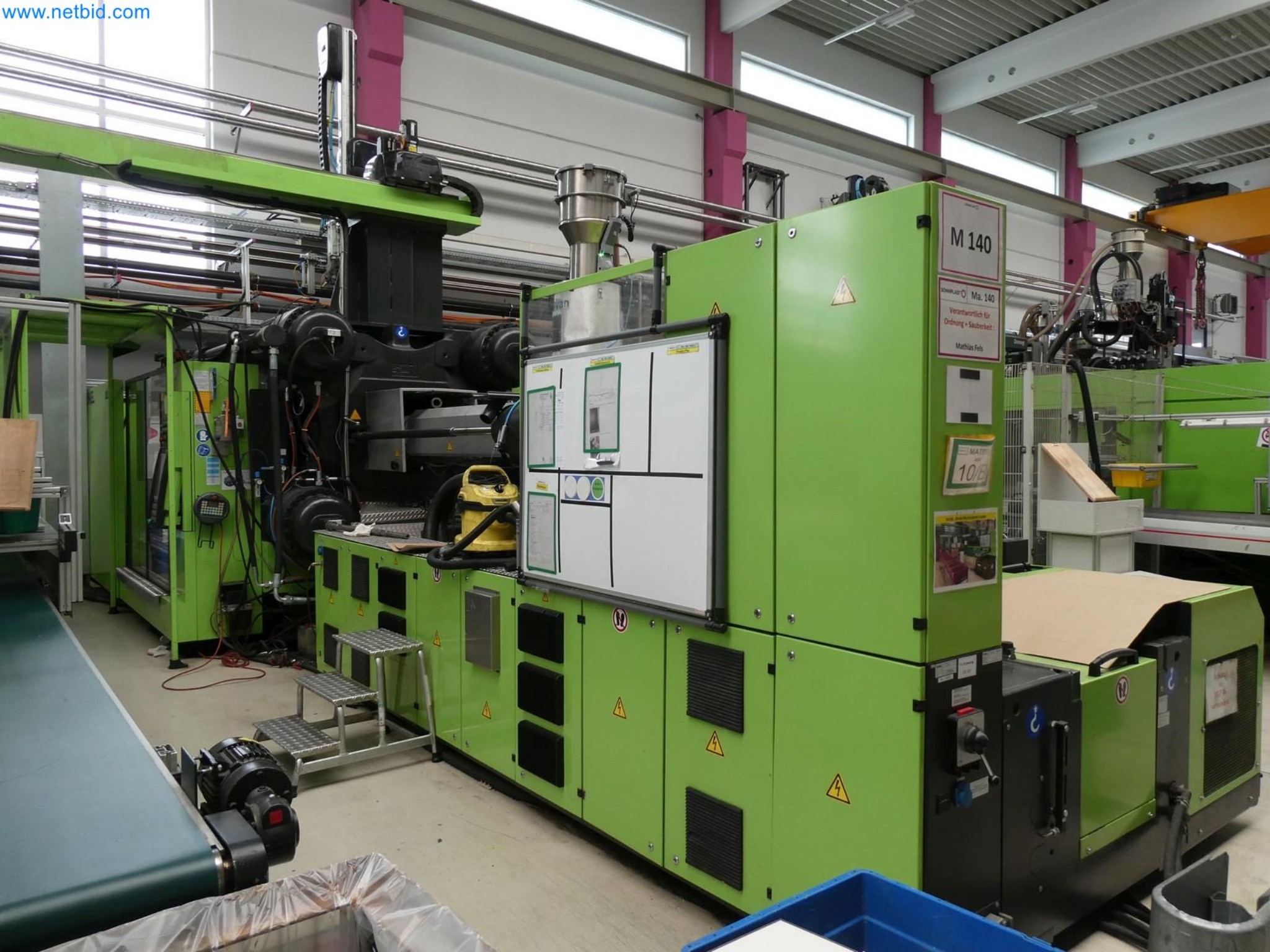 Engel Spritzgießmaschinen und Maschinen aus der Kunststoffindustrie-1