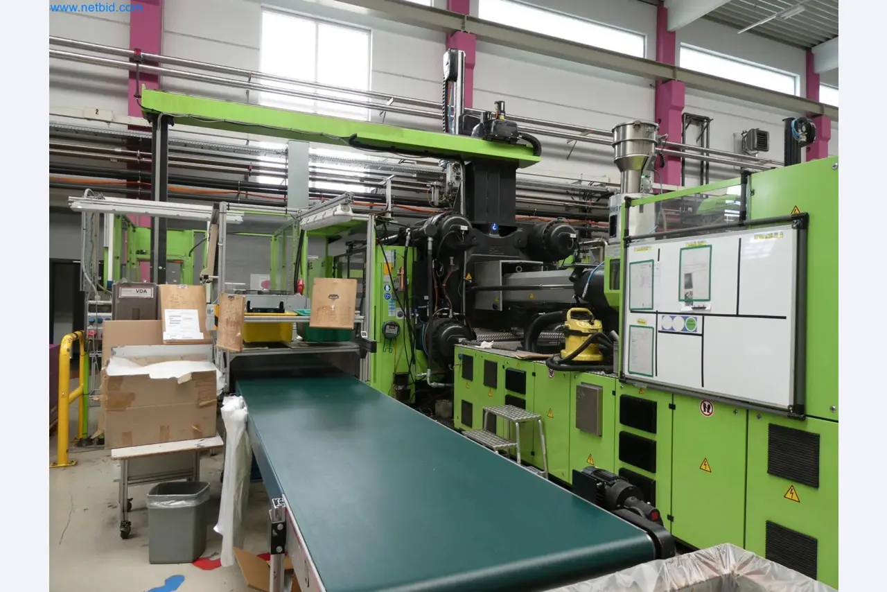 Engel Spritzgießmaschinen und Maschinen aus der Kunststoffindustrie-2