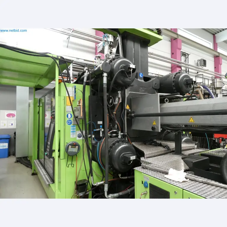 Engel Spritzgießmaschinen und Maschinen aus der Kunststoffindustrie-3