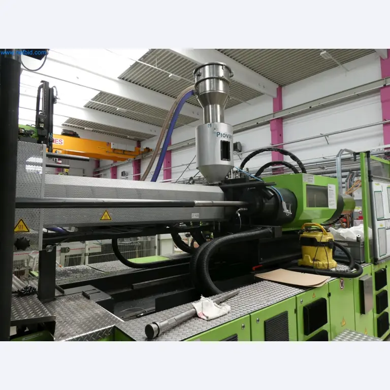 Engel Spritzgießmaschinen und Maschinen aus der Kunststoffindustrie-4