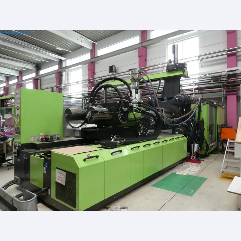 Engel Spritzgießmaschinen und Maschinen aus der Kunststoffindustrie-5