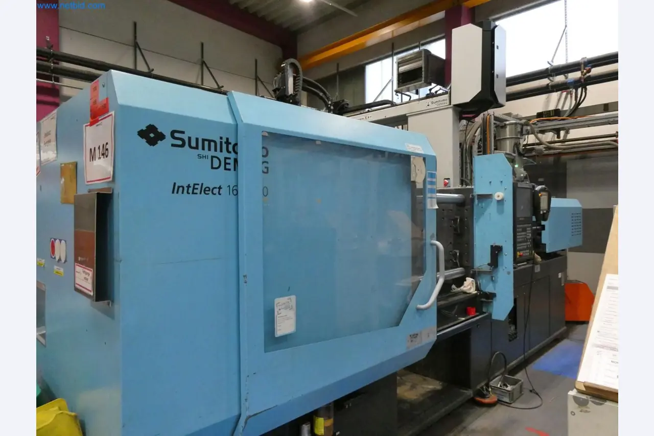 Engel Spritzgießmaschinen und Maschinen aus der Kunststoffindustrie-1