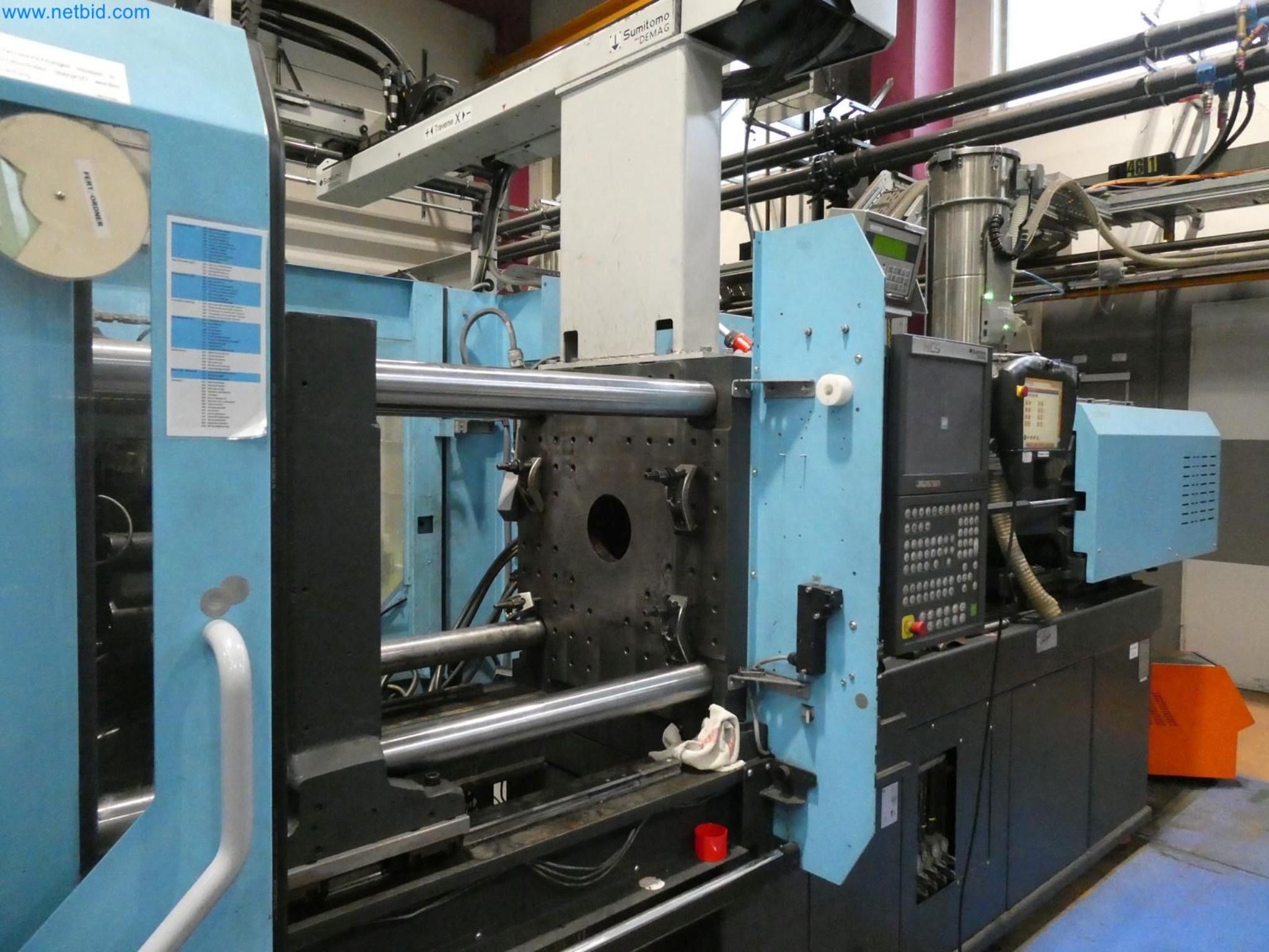 Engel Spritzgießmaschinen und Maschinen aus der Kunststoffindustrie-2