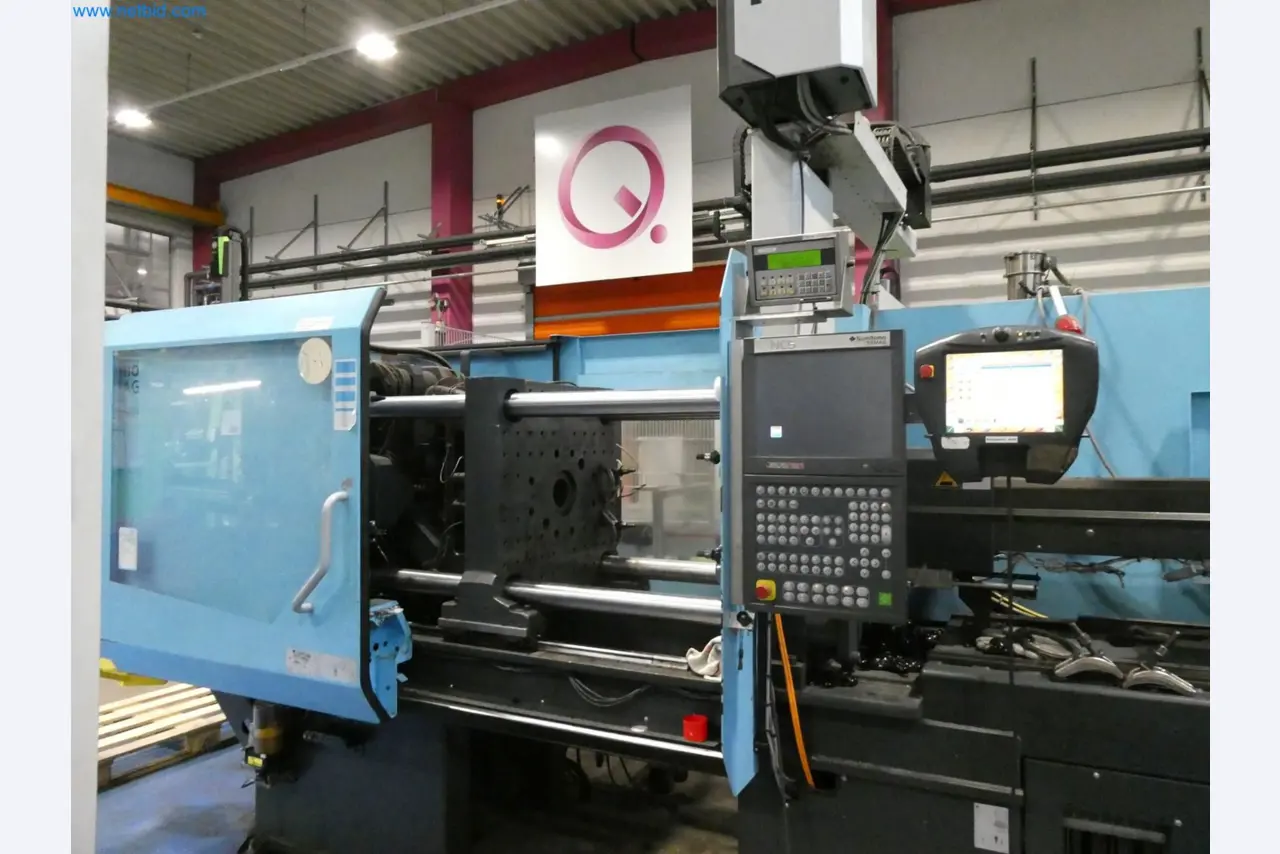 Engel Spritzgießmaschinen und Maschinen aus der Kunststoffindustrie-3