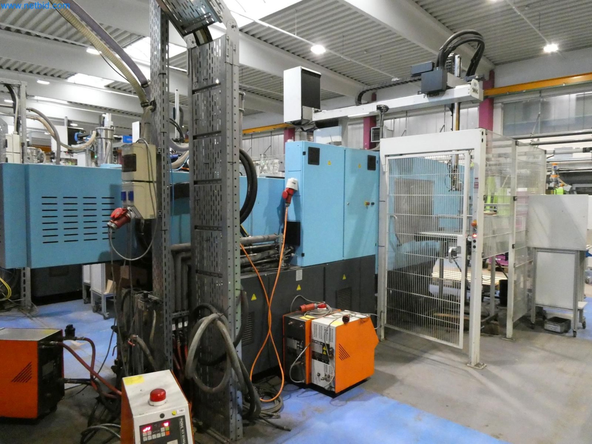 Engel Spritzgießmaschinen und Maschinen aus der Kunststoffindustrie-4