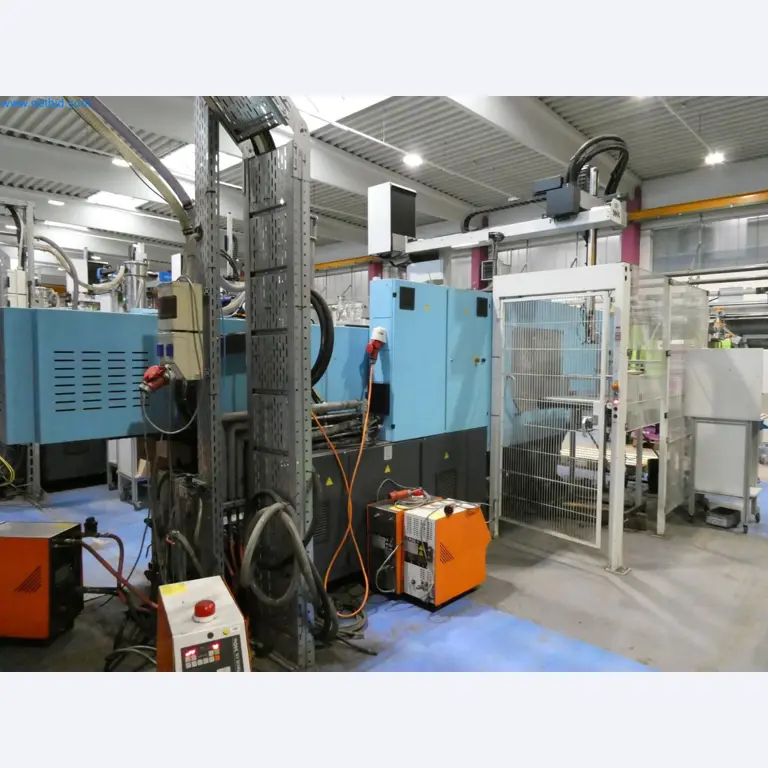 Engel Spritzgießmaschinen und Maschinen aus der Kunststoffindustrie-4