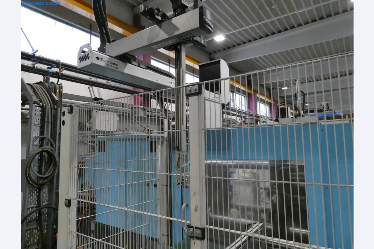 Engel Spritzgießmaschinen und Maschinen aus der Kunststoffindustrie-6