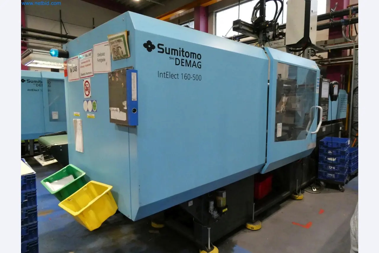 Engel Spritzgießmaschinen und Maschinen aus der Kunststoffindustrie-2