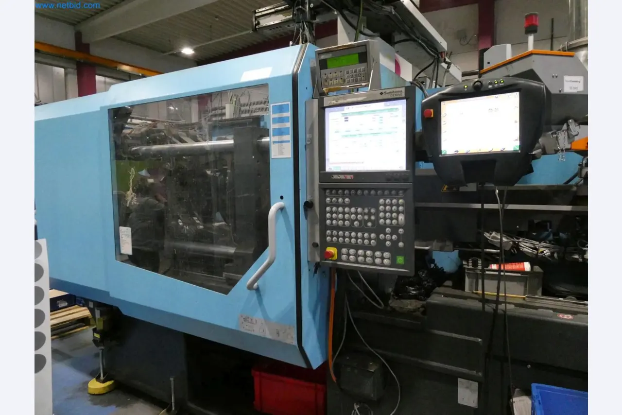 Engel Spritzgießmaschinen und Maschinen aus der Kunststoffindustrie-3