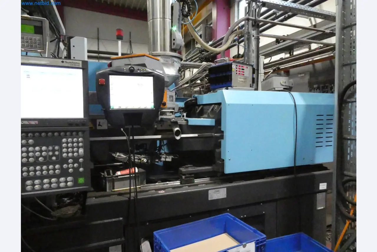 Engel Spritzgießmaschinen und Maschinen aus der Kunststoffindustrie-5