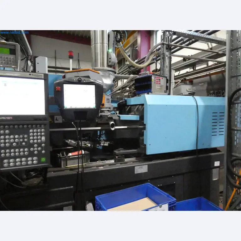 Engel Spritzgießmaschinen und Maschinen aus der Kunststoffindustrie-5