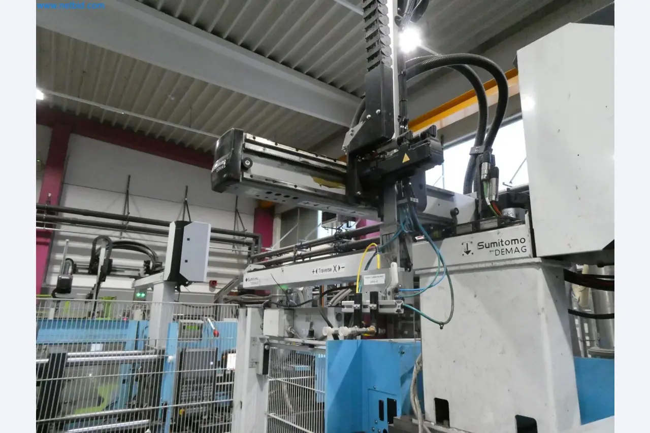 Engel Spritzgießmaschinen und Maschinen aus der Kunststoffindustrie-9