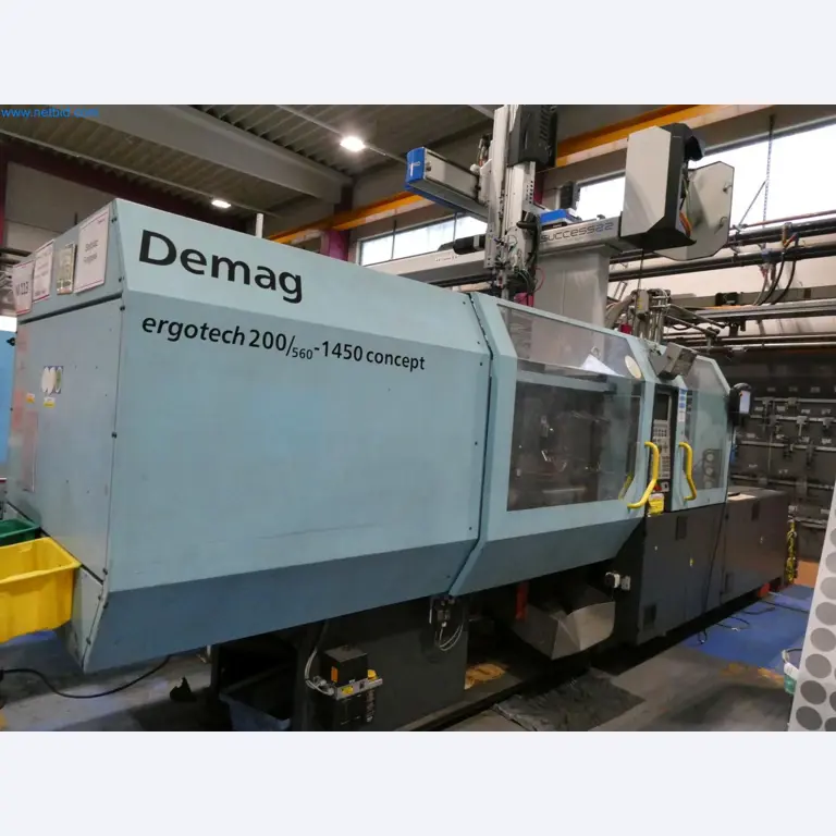 Engel Spritzgießmaschinen und Maschinen aus der Kunststoffindustrie-1