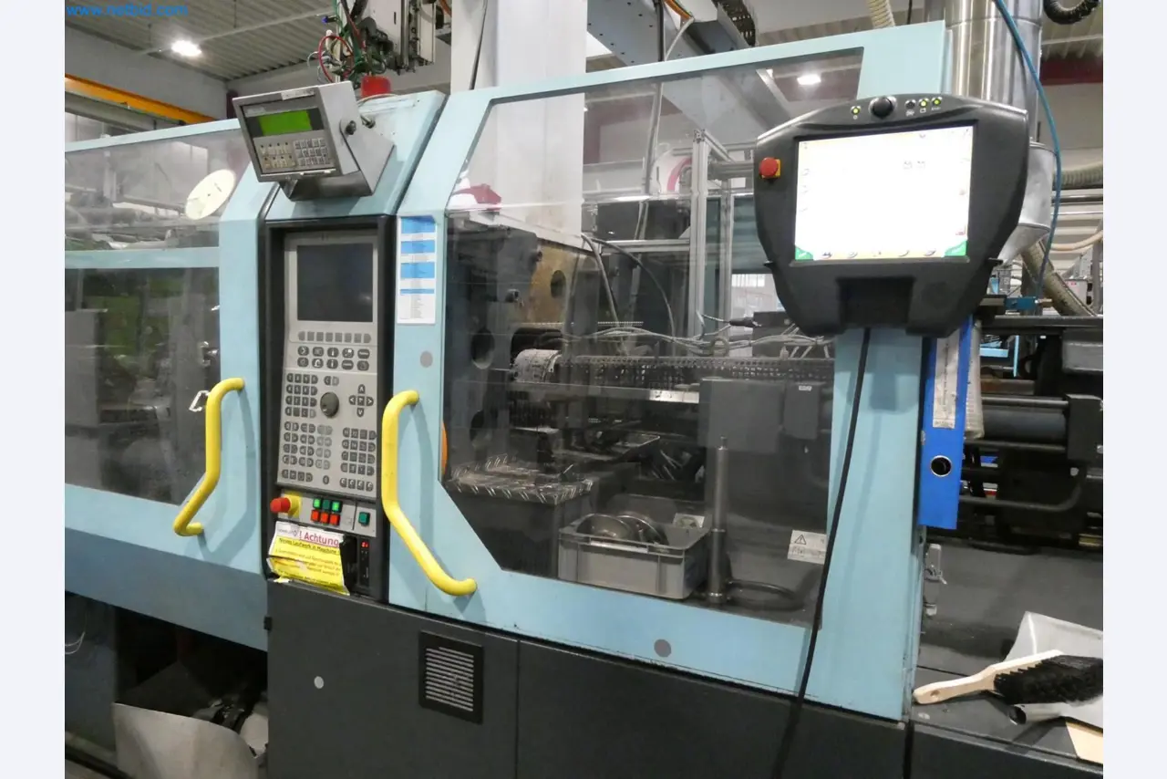 Engel Spritzgießmaschinen und Maschinen aus der Kunststoffindustrie-3