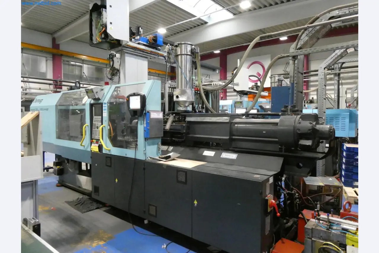 Engel Spritzgießmaschinen und Maschinen aus der Kunststoffindustrie-4