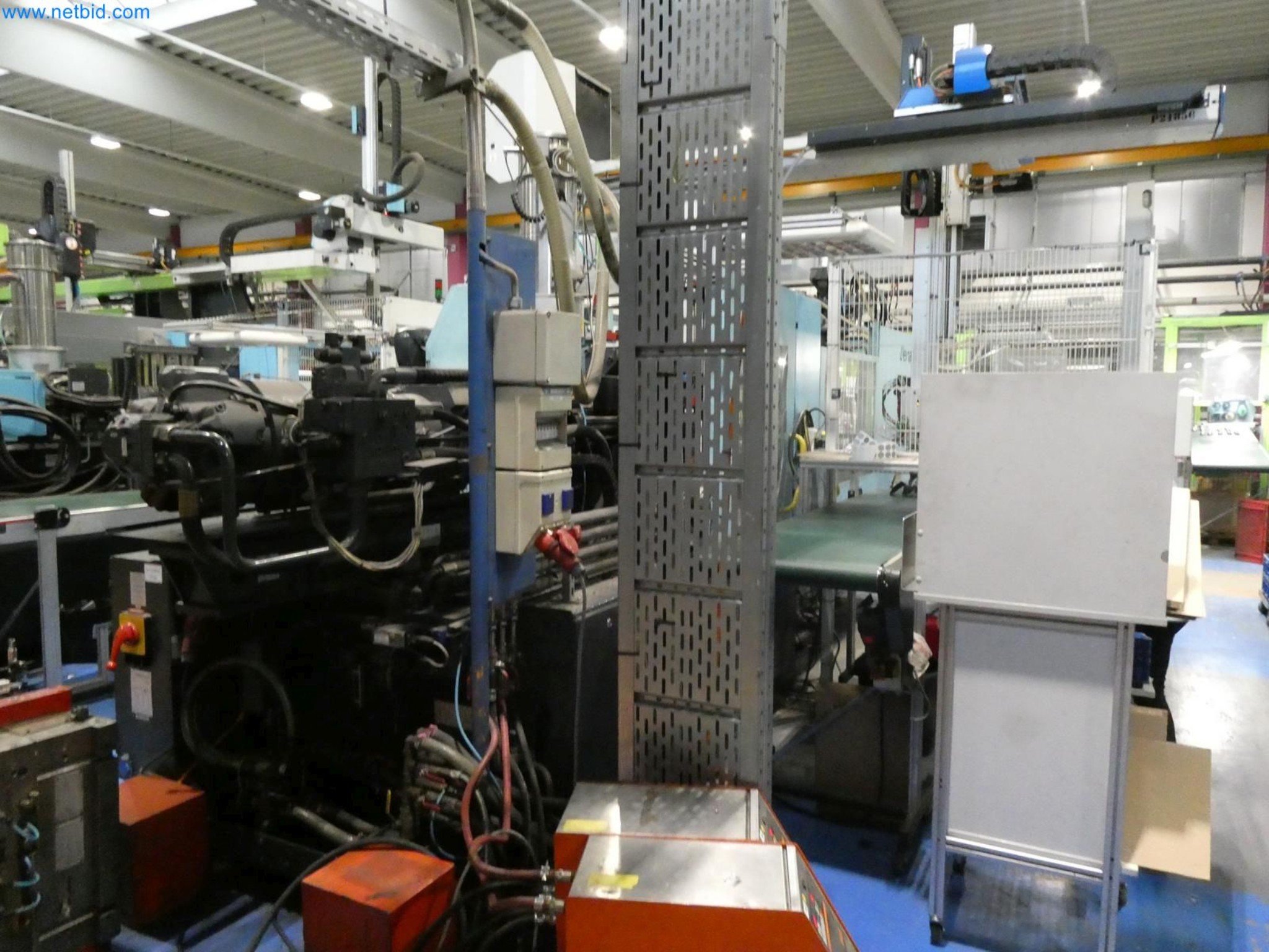 Engel Spritzgießmaschinen und Maschinen aus der Kunststoffindustrie-5