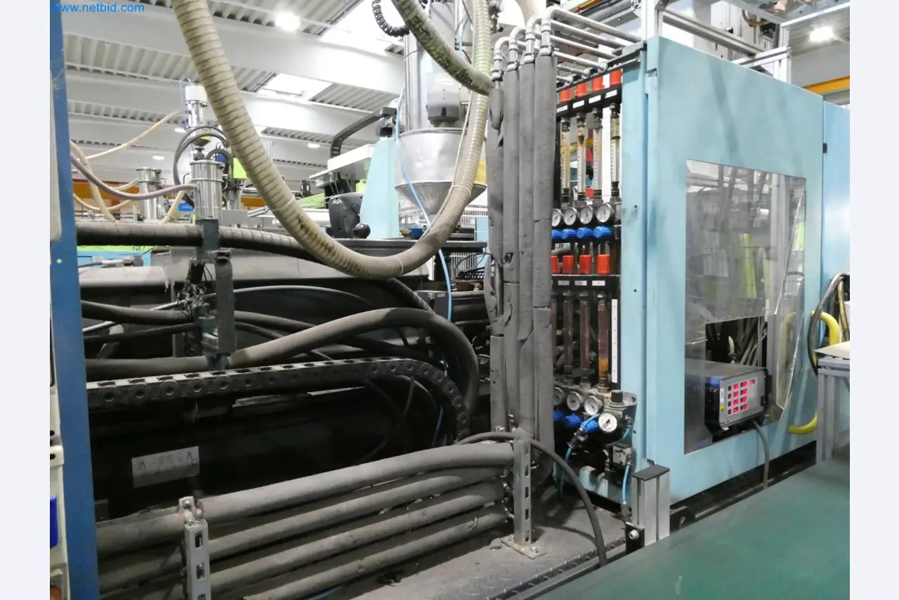 Engel Spritzgießmaschinen und Maschinen aus der Kunststoffindustrie-6