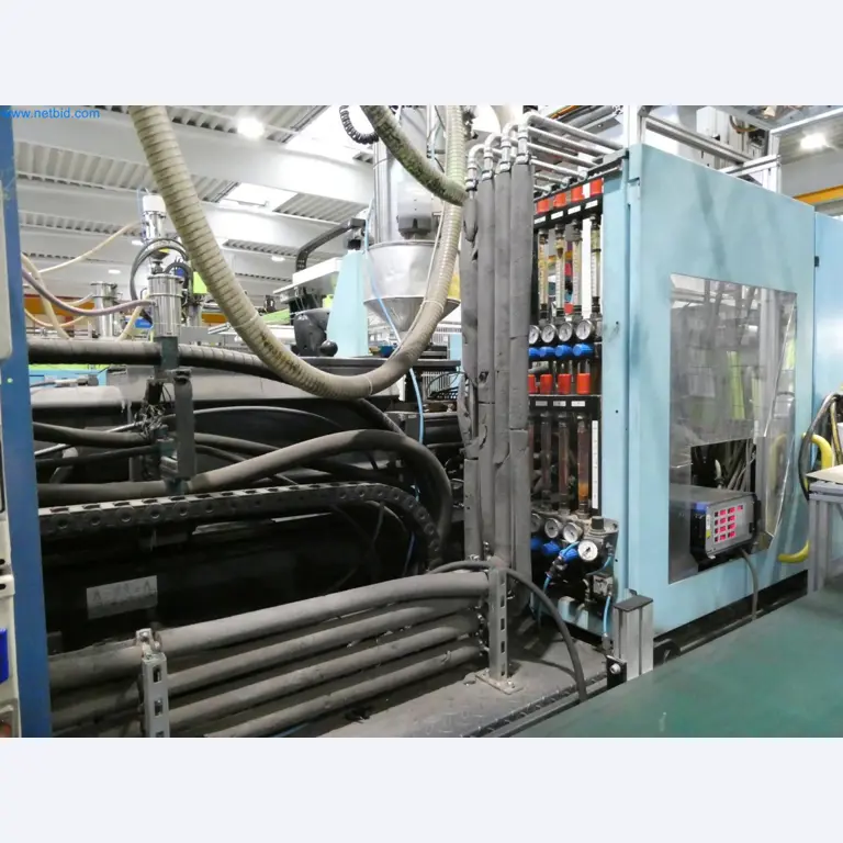 Engel Spritzgießmaschinen und Maschinen aus der Kunststoffindustrie-6