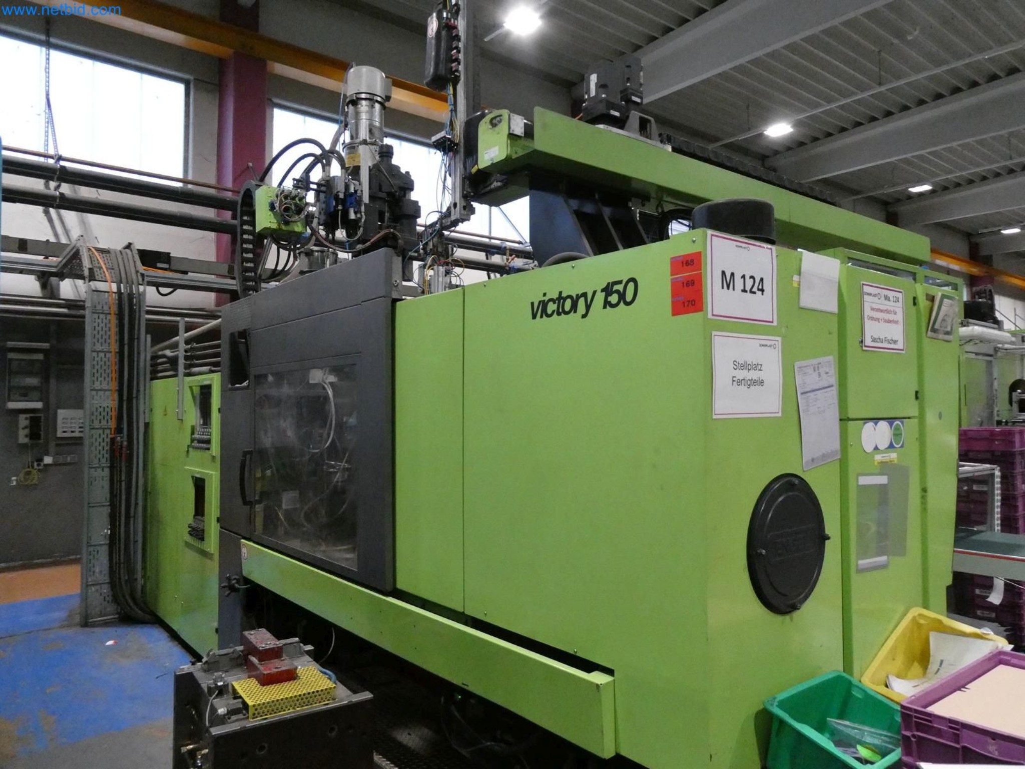 Engel Spritzgießmaschinen und Maschinen aus der Kunststoffindustrie-11