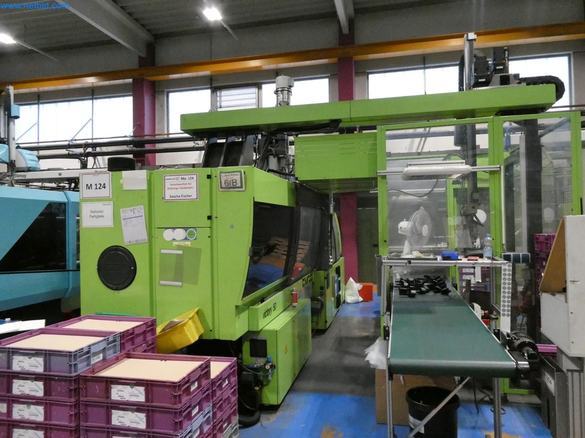 Engel Spritzgießmaschinen und Maschinen aus der Kunststoffindustrie-3