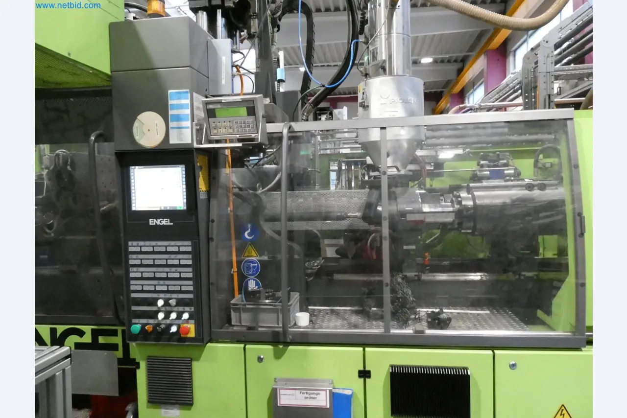 Engel Spritzgießmaschinen und Maschinen aus der Kunststoffindustrie-4