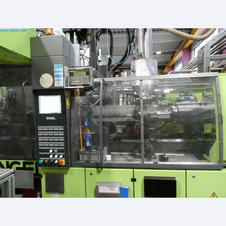 Engel Spritzgießmaschinen und Maschinen aus der Kunststoffindustrie-4
