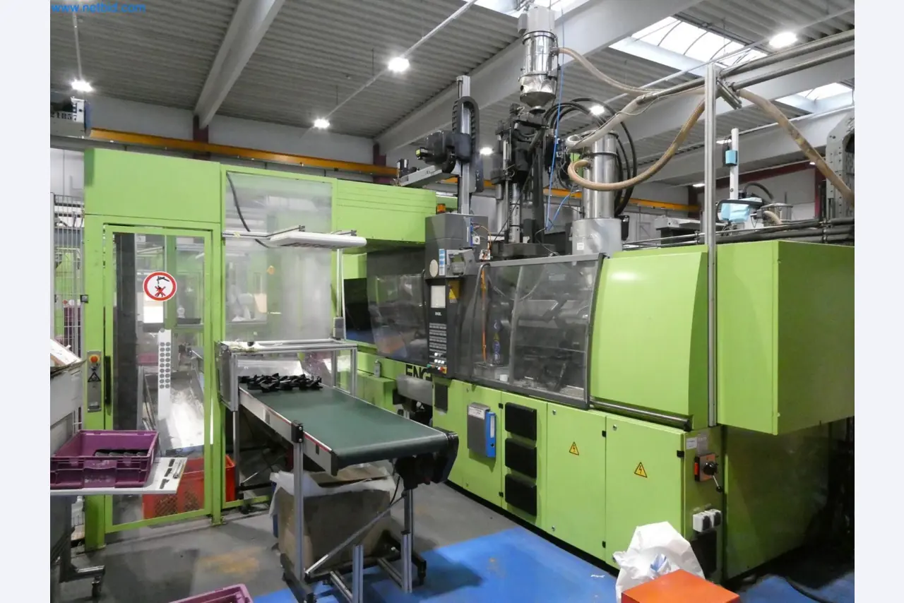 Engel Spritzgießmaschinen und Maschinen aus der Kunststoffindustrie-5