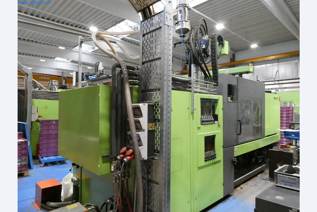 Engel Spritzgießmaschinen und Maschinen aus der Kunststoffindustrie-6