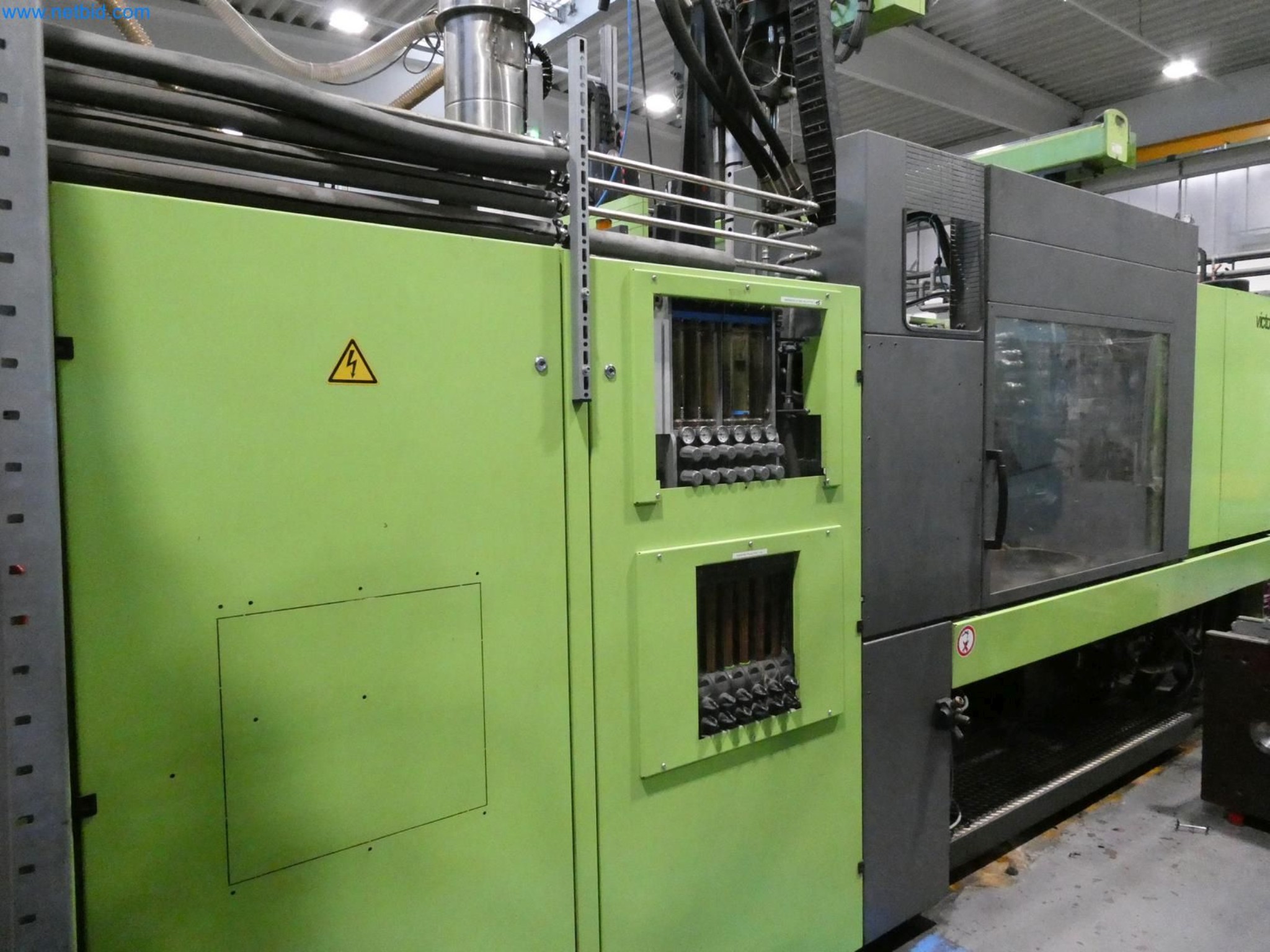 Engel Spritzgießmaschinen und Maschinen aus der Kunststoffindustrie-8