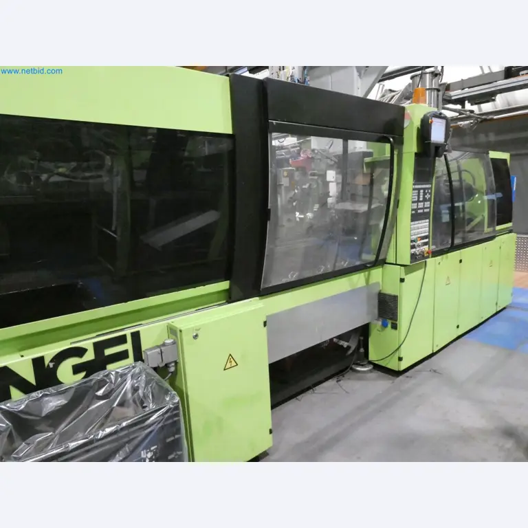 Engel Spritzgießmaschinen und Maschinen aus der Kunststoffindustrie-1