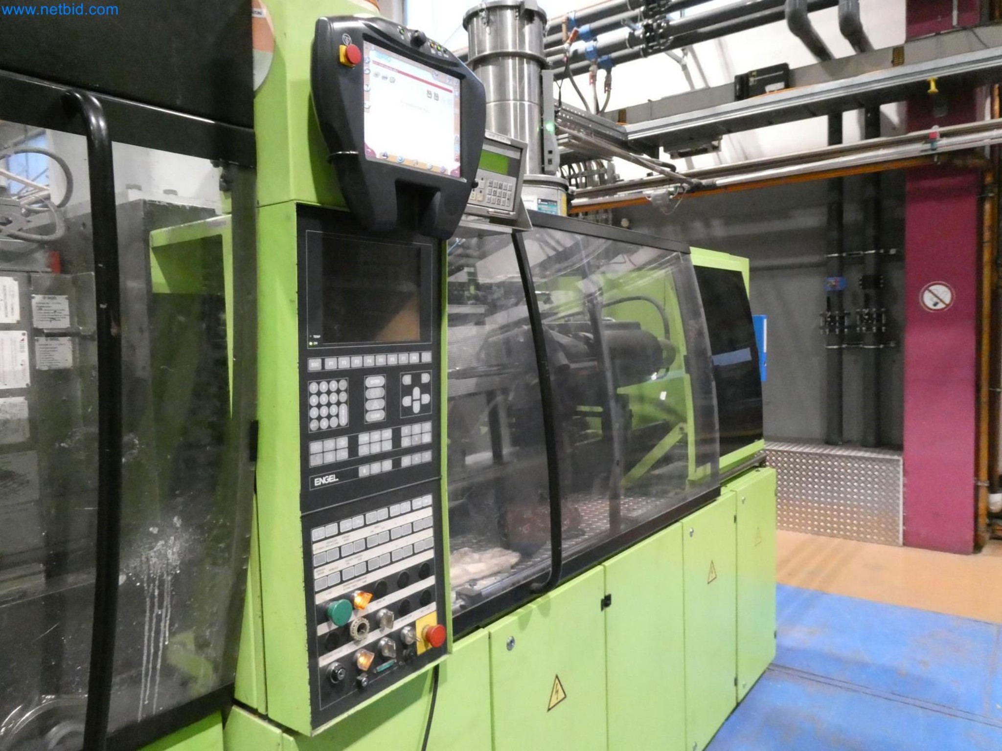 Engel Spritzgießmaschinen und Maschinen aus der Kunststoffindustrie-3