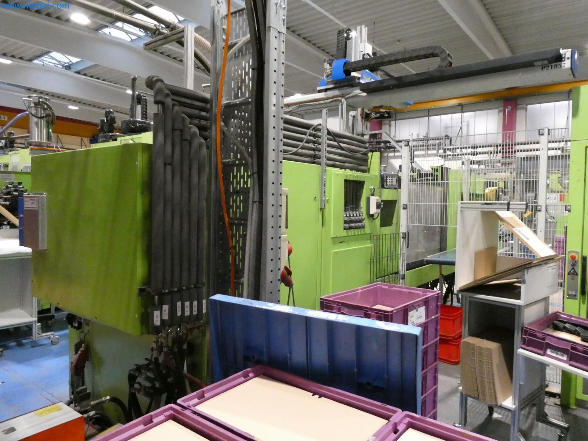 Engel Spritzgießmaschinen und Maschinen aus der Kunststoffindustrie-4