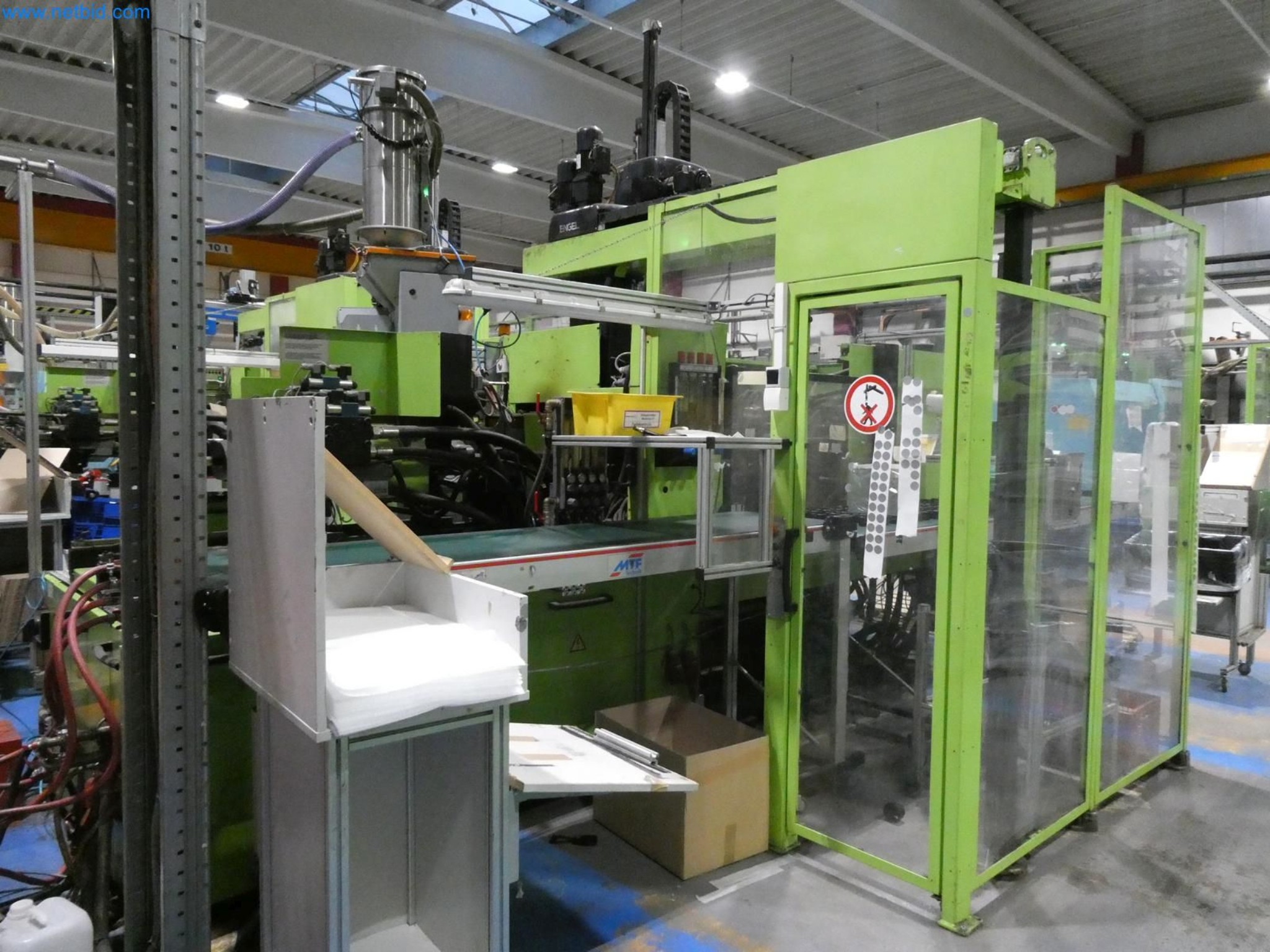 Engel Spritzgießmaschinen und Maschinen aus der Kunststoffindustrie-7