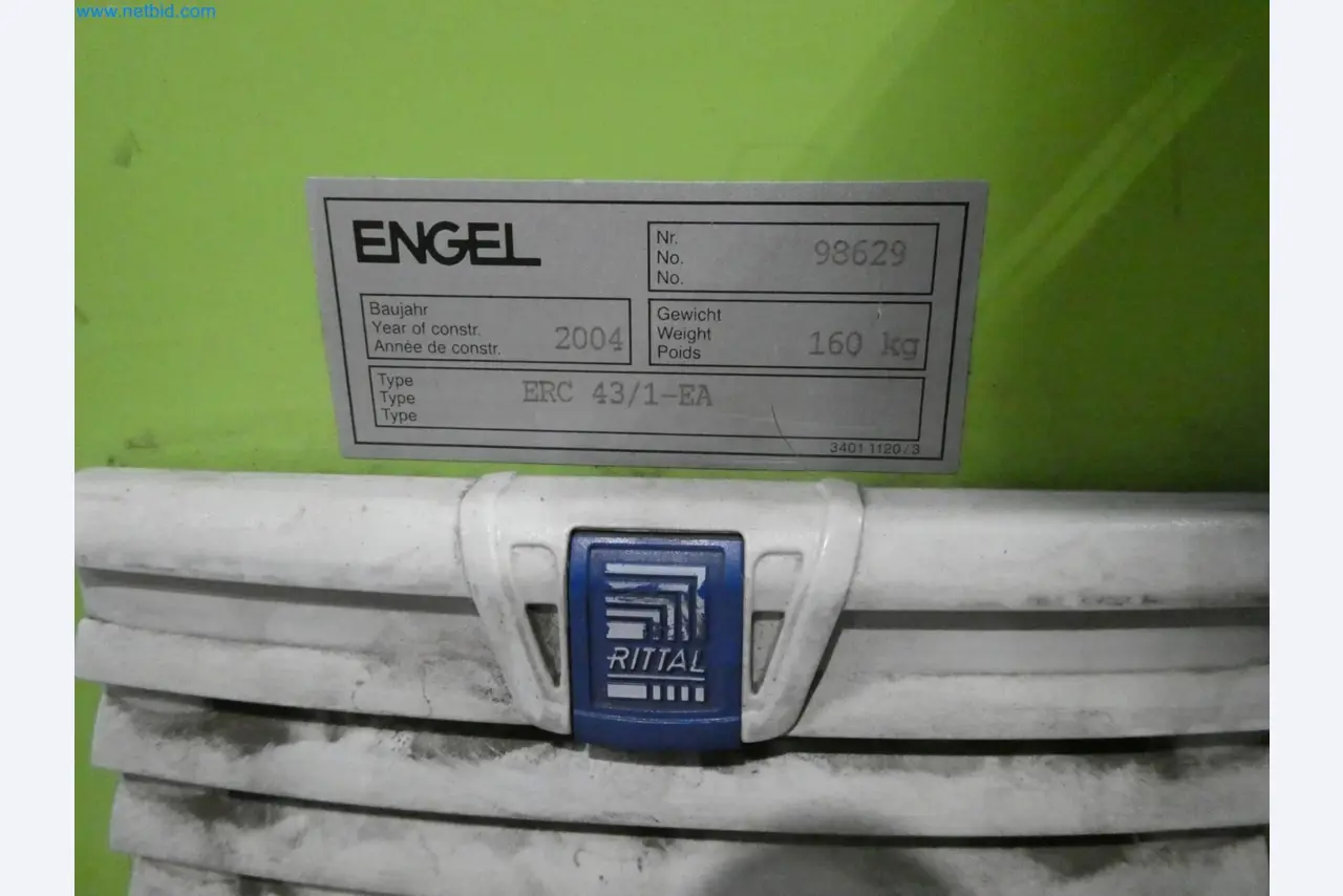 Engel Spritzgießmaschinen und Maschinen aus der Kunststoffindustrie-9