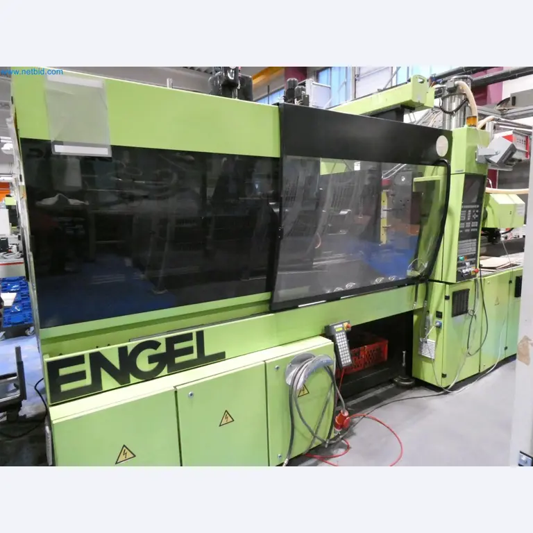 Engel Spritzgießmaschinen und Maschinen aus der Kunststoffindustrie-2