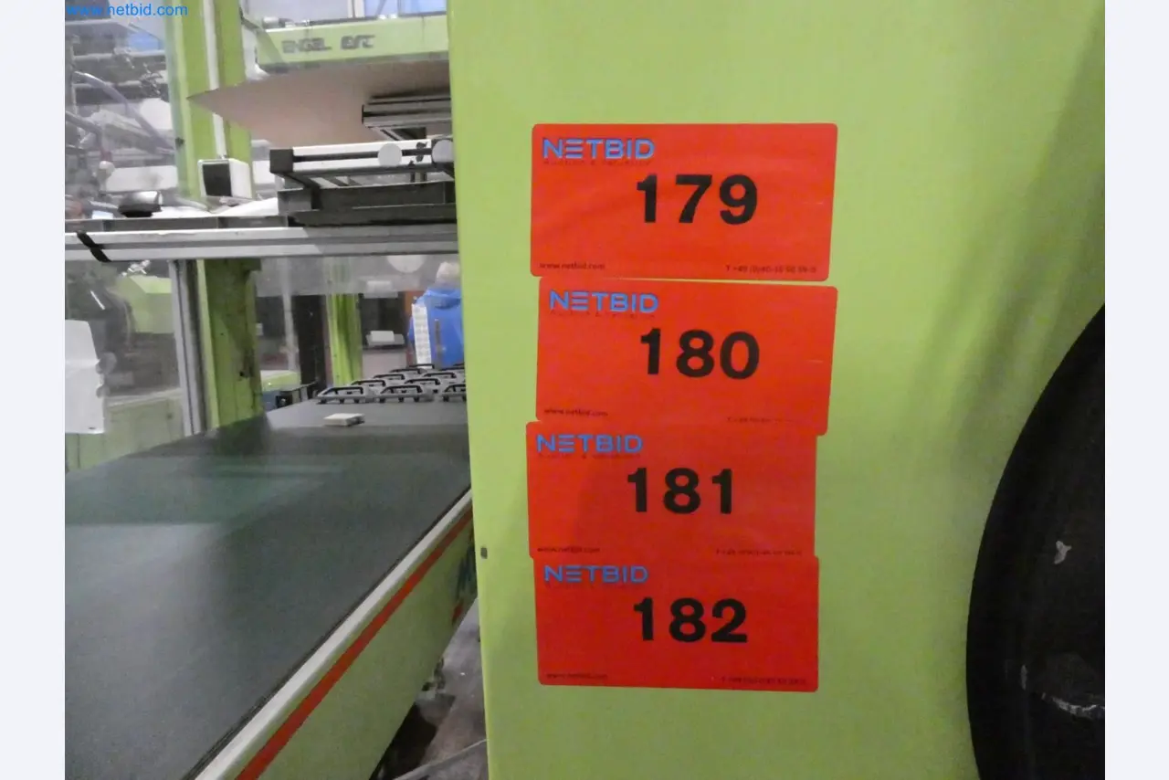 Engel Spritzgießmaschinen und Maschinen aus der Kunststoffindustrie-4