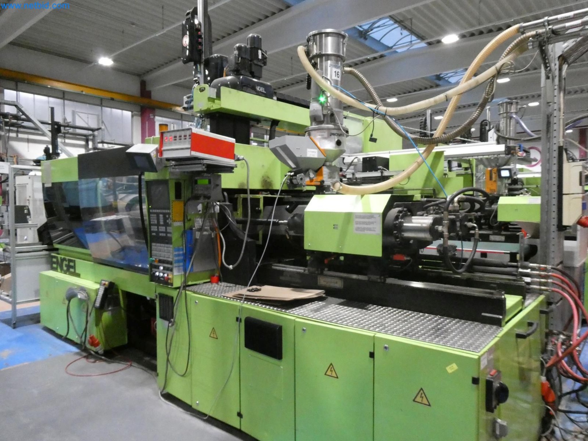 Engel Spritzgießmaschinen und Maschinen aus der Kunststoffindustrie-6