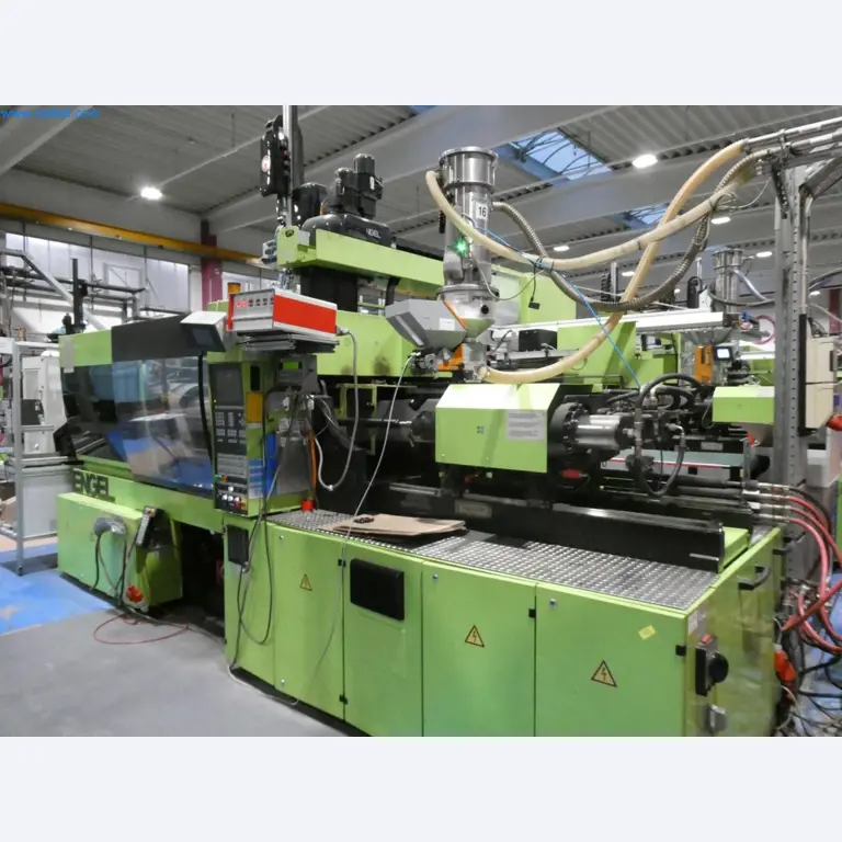 Engel Spritzgießmaschinen und Maschinen aus der Kunststoffindustrie-6